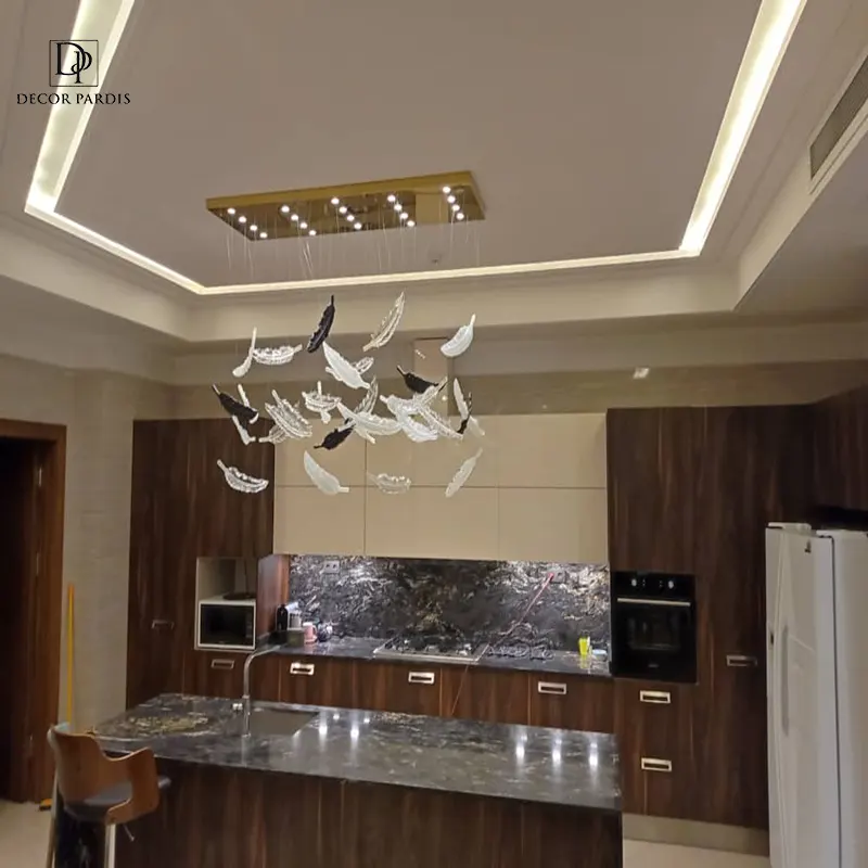 جزئیات هالوژنی و پر سوزنی لوستر دست ساز