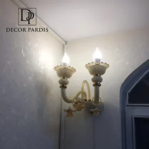 چراغ دیواری