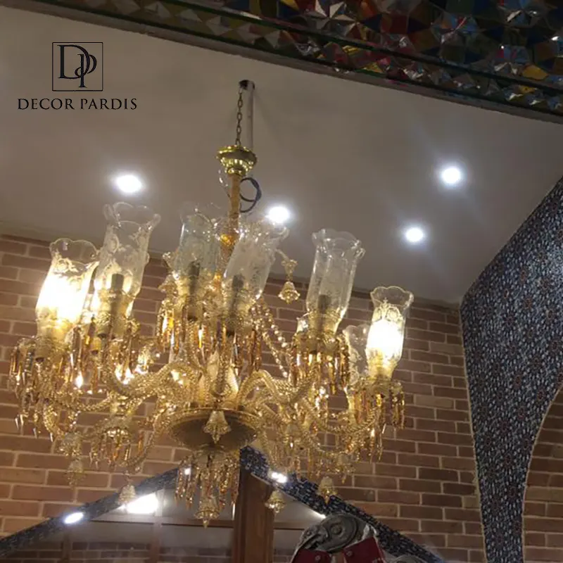 لوستر مجلل زنیت در فضای لابی