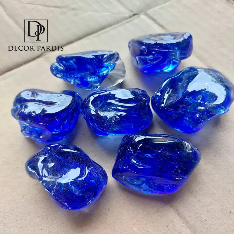 نمای نزدیک از بافت یک آویز لوستر سنگی