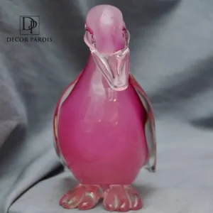 مجسمه اردک صورتی