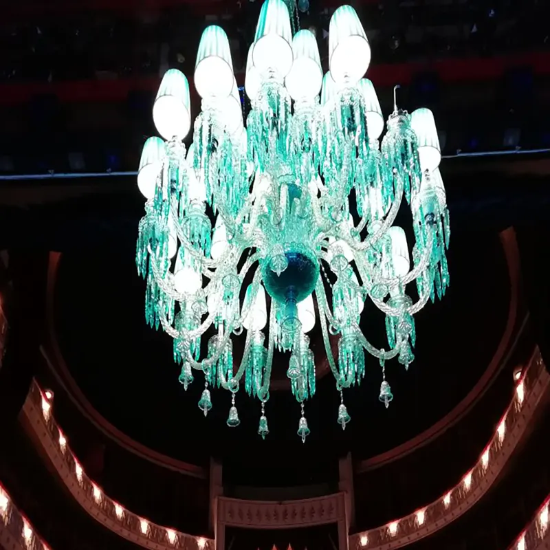 لوستر طبقاطی باکارات شب رنگ - نمای کامل از طراحی طبقهای مجلل