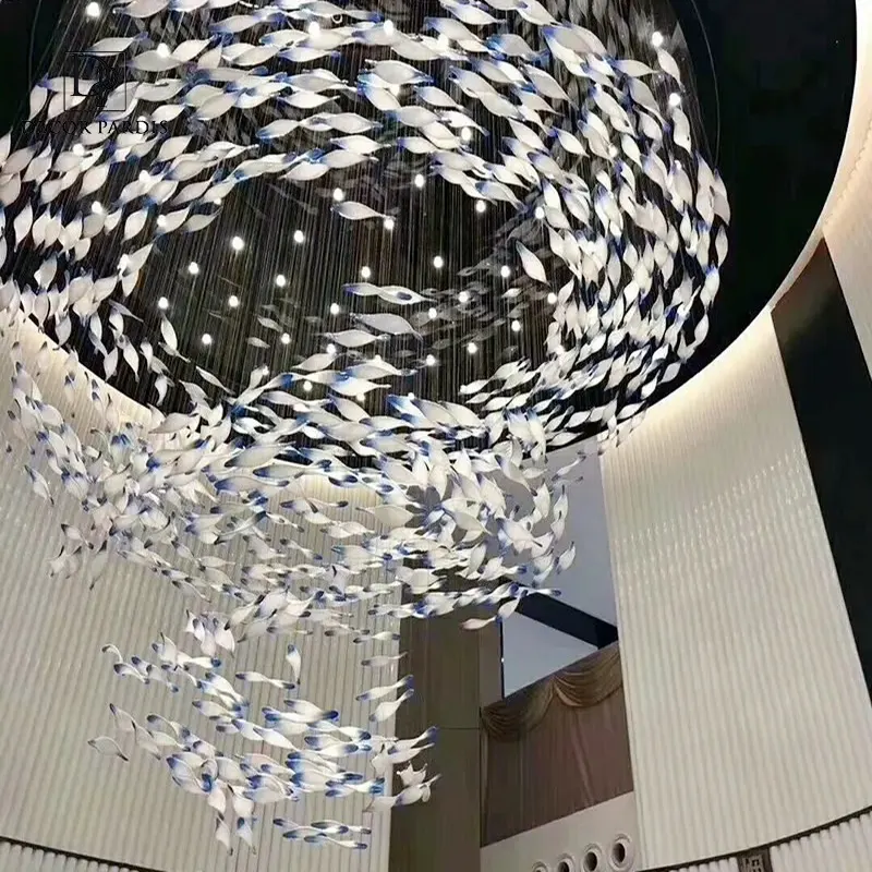 لوستر دست ساز دم ماهی مدل مارپیچ با فرم مارپیچی و نور ملایم