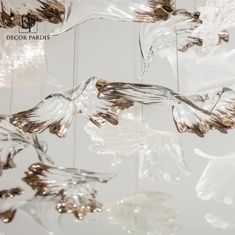 نمای نزدیک لوستر دست ساز