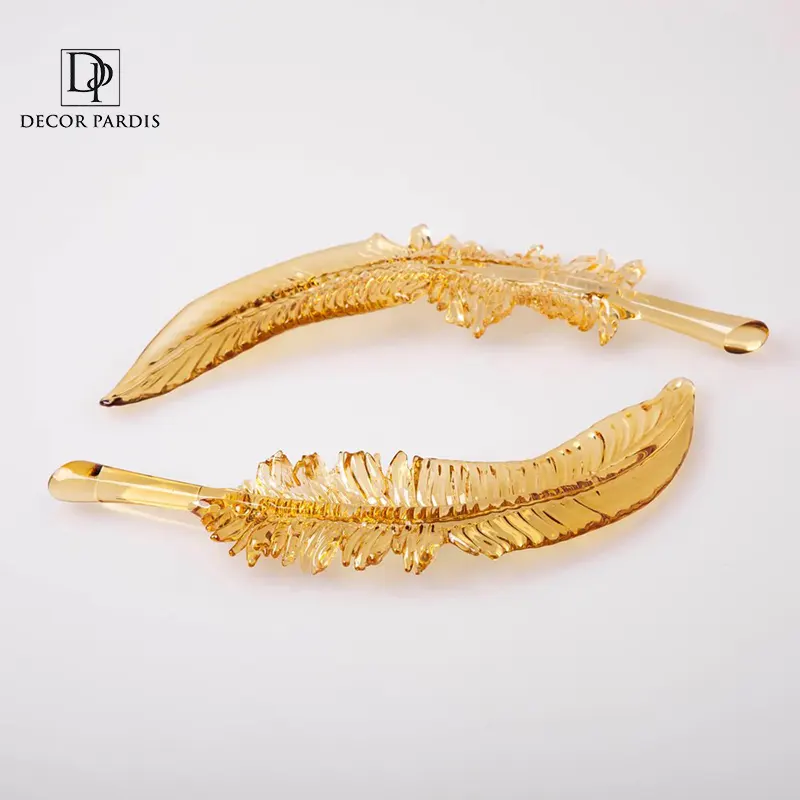 آویز لوستر رنگ طلایی