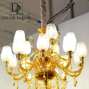 لوستر شاخه‌ای مورانو در فضای داخلی