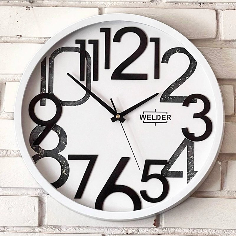 ساعت دیواری برجسته سفید