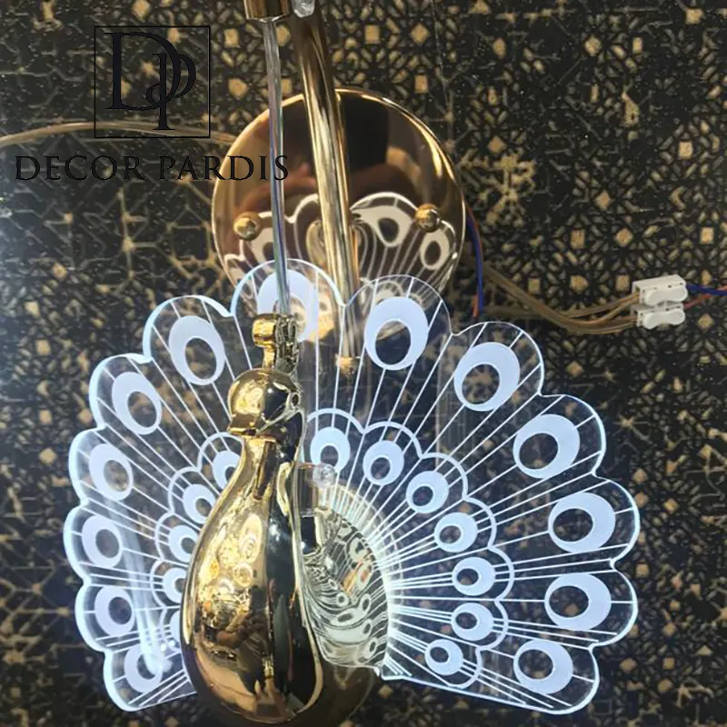 خرید دیوارکوب طاووس