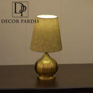 چراغ رومیزی مینیمال